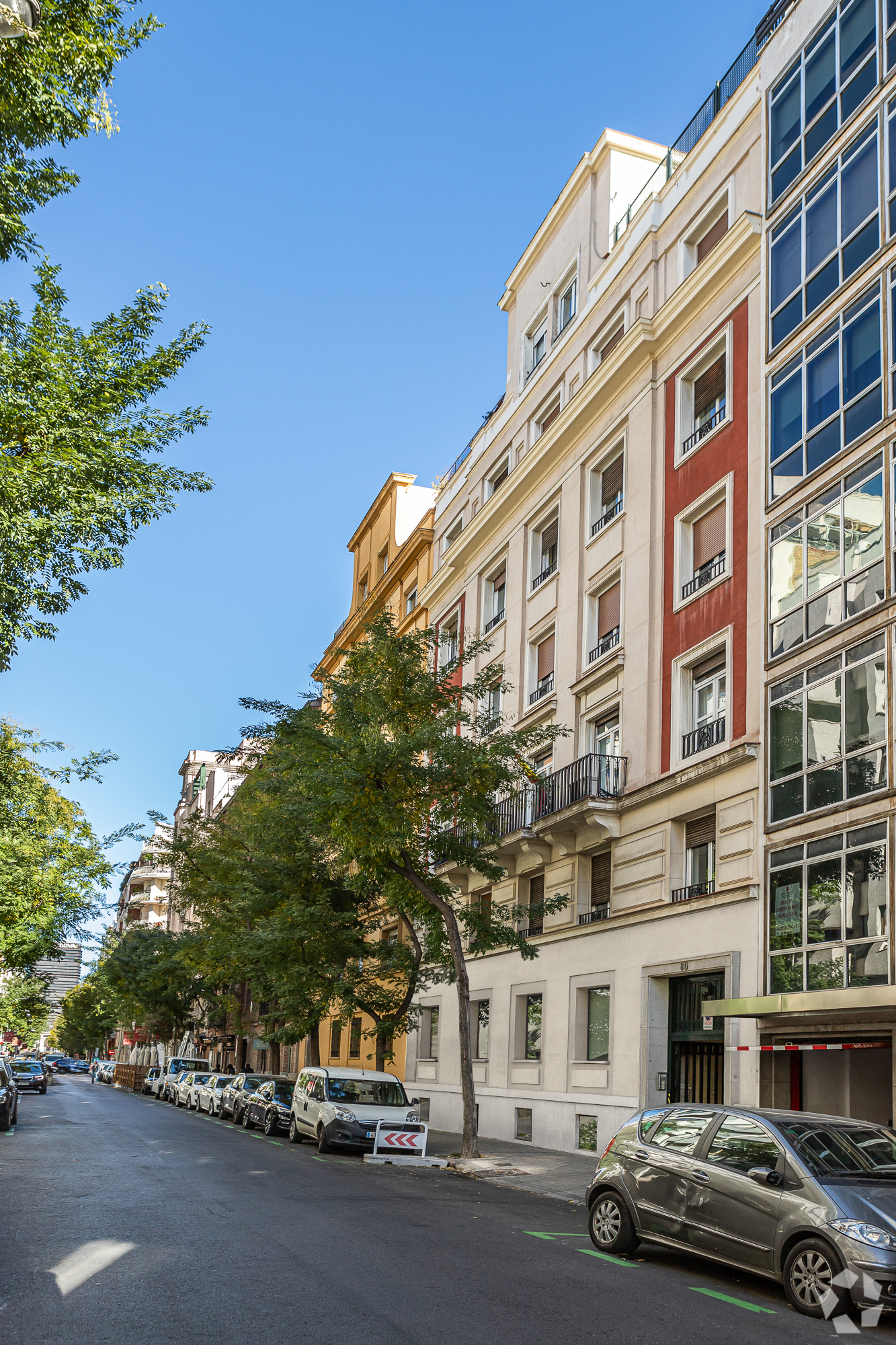 Calle Zurbano, 80, Madrid, Madrid for lease Interior Photo- Image 1 of 16