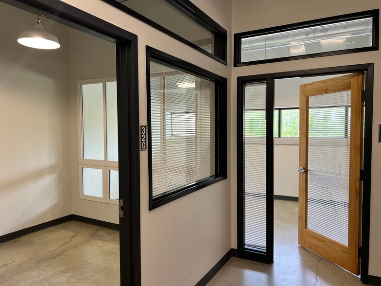 1508 Nw Vivion Rd, Kansas City, MO for lease - Building Photo - Image 3 of 12