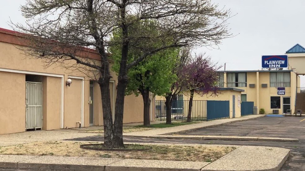 4005 Olton Rd, Plainview, TX for sale - Commercial Listing Video - Image 1 of 1