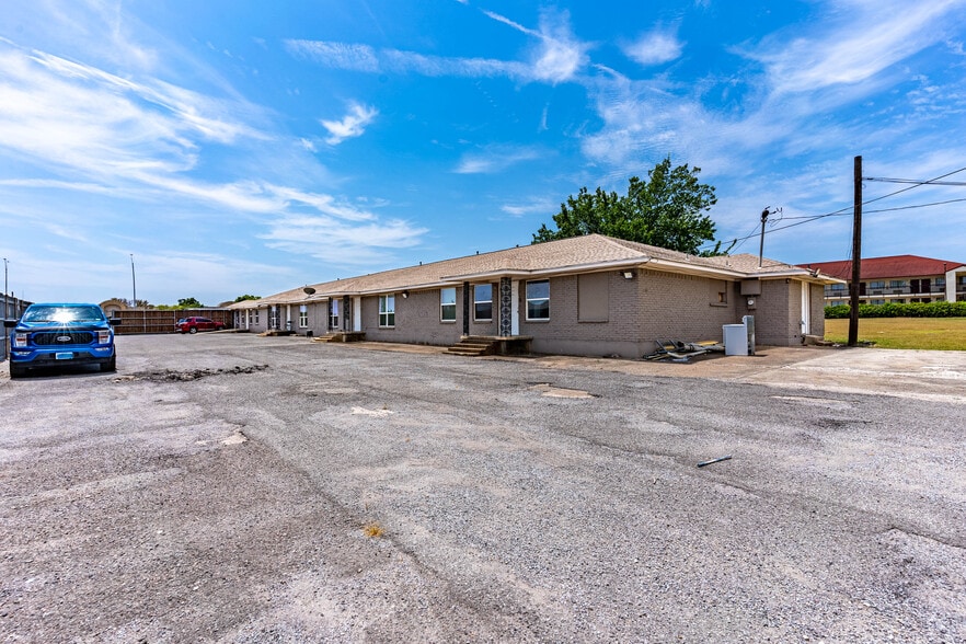 3349 Interstate 30, Mesquite, TX for lease - Building Photo - Image 2 of 18