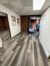 960 Broadway St NE, Salem, OR for lease Interior Photo- Image 2 of 5