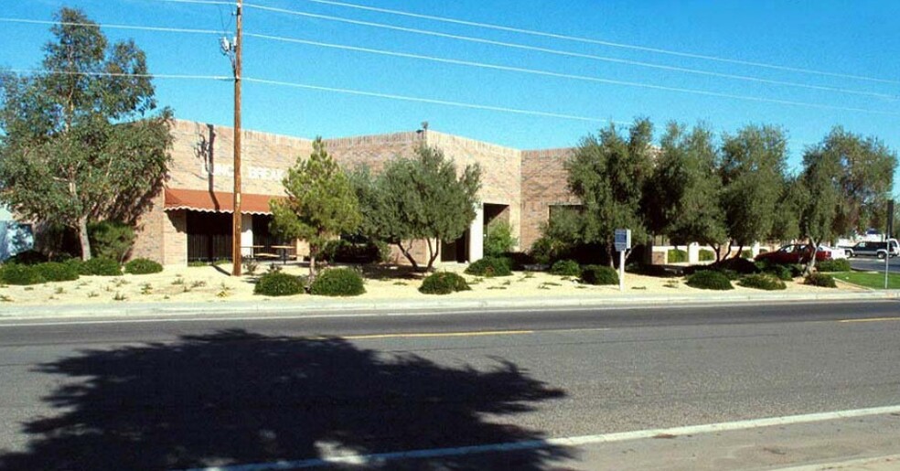 3702 E Roeser Rd, Phoenix, AZ for lease - Building Photo - Image 3 of 3