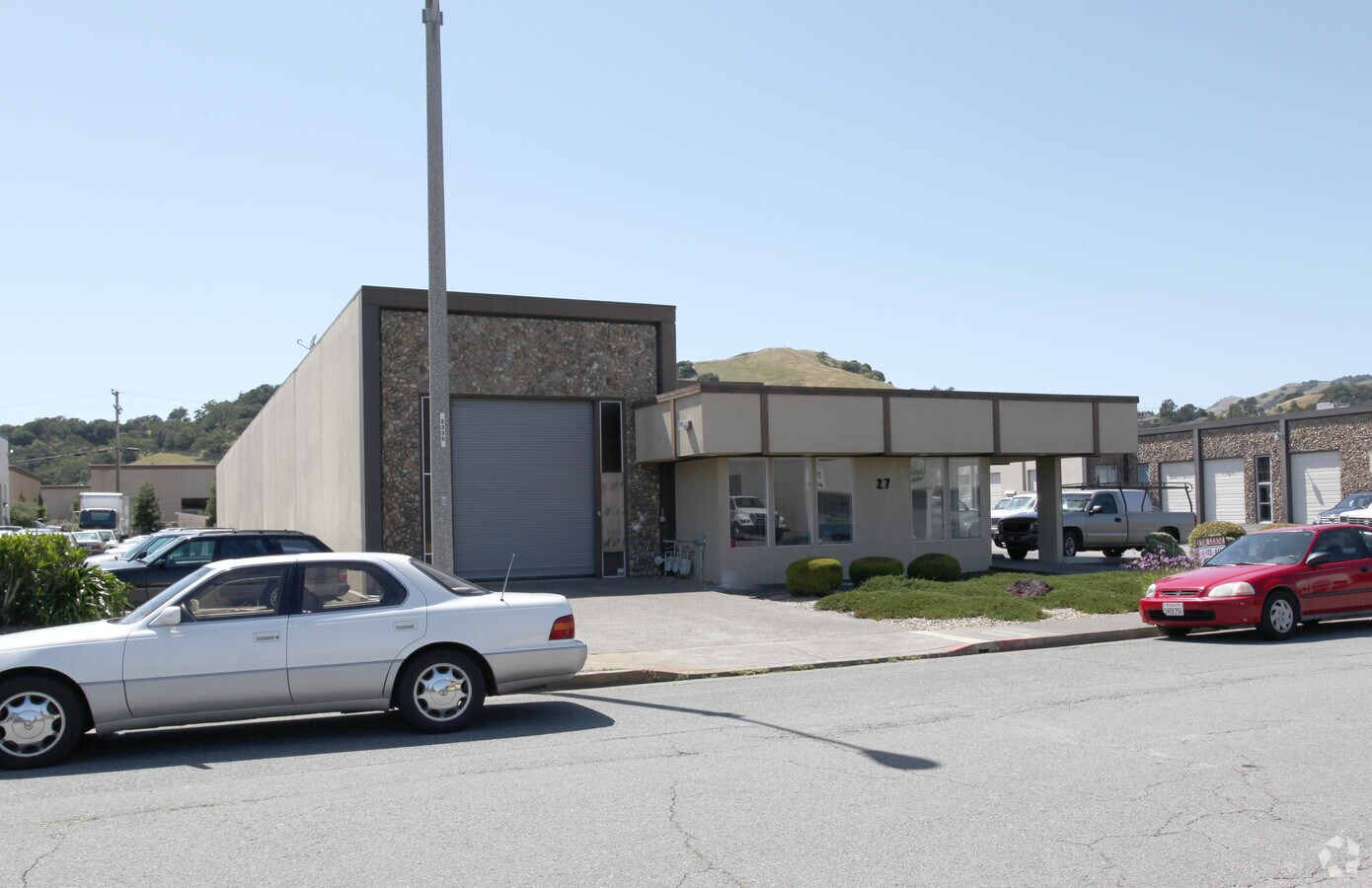 27 Paul Dr, San Rafael, CA 94903