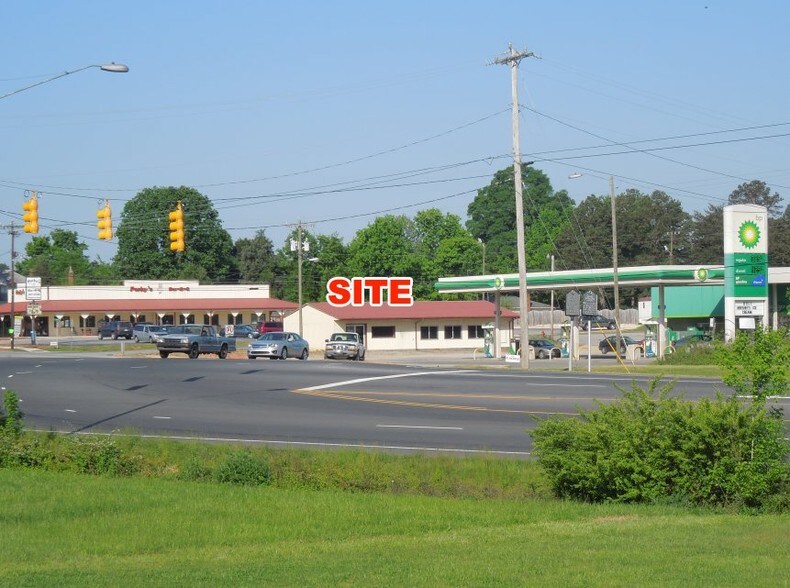 1407 N Main St, China Grove, NC for sale - Primary Photo - Image 1 of 1