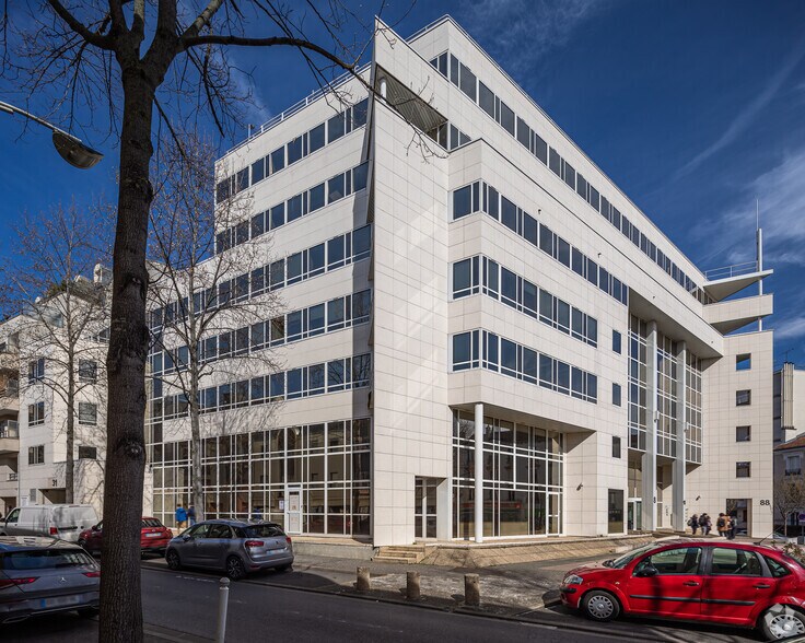 88 Boulevard Galliéni, Issy-les-Moulineaux for lease - Building Photo - Image 3 of 4