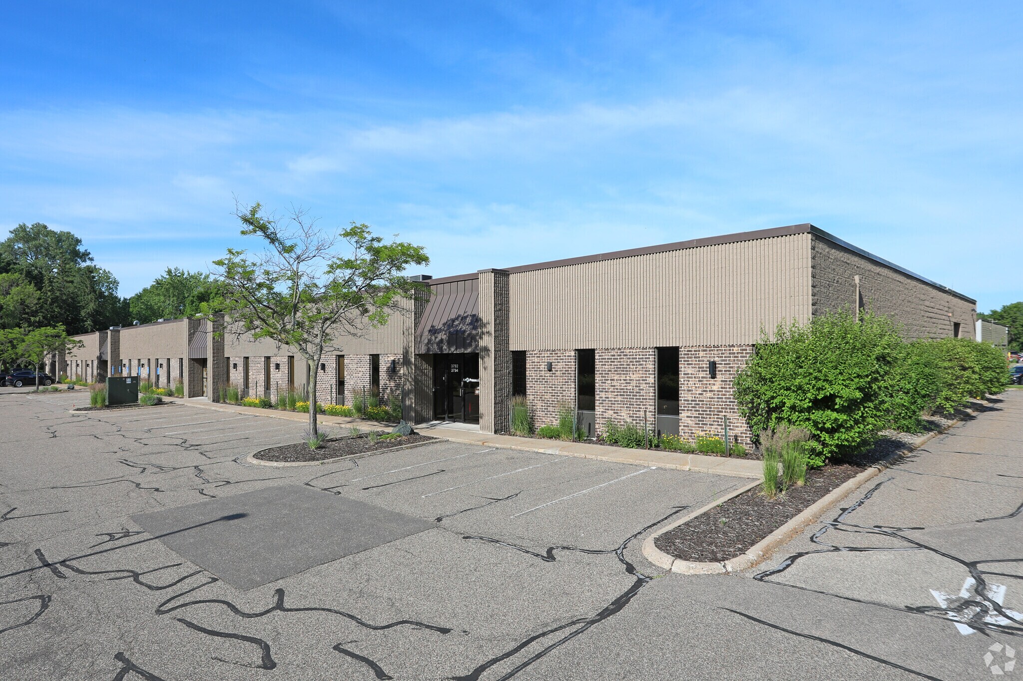 3792-3804 Williston Rd, Minnetonka, MN for sale Primary Photo- Image 1 of 1