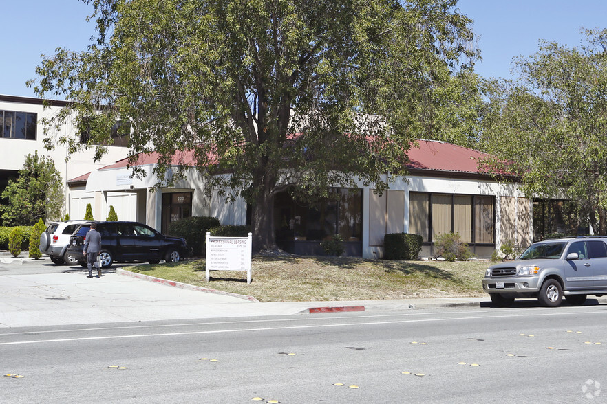 Brugger Plaza Office/Ind. condo’s 4 Sale portfolio of 8 properties for sale on LoopNet.com - Building Photo - Image 1 of 20