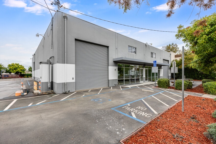 1070-1080 Terra Bella Ave, Mountain View, CA for lease - Building Photo - Image 2 of 9