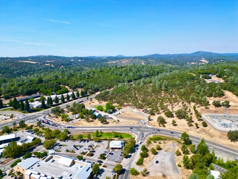 22630 Cameo dr, Grass Valley, CA for sale - Building Photo - Image 2 of 8