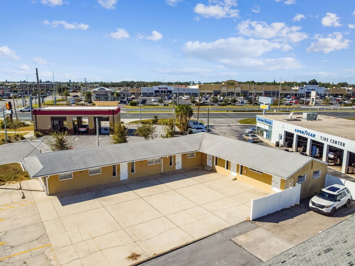 5147 Marine Pky, New Port Richey, FL 34652 Office for Sale