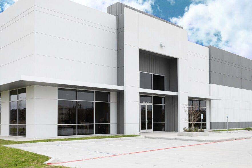 13305 Lockwood Rd, Houston, TX for sale - Building Photo - Image 1 of 1