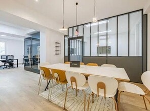 Coworking Space in Paris for lease Building Photo- Image 1 of 5
