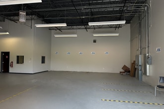 2464 Fortune Dr, Lexington, KY for lease Interior Photo- Image 2 of 11