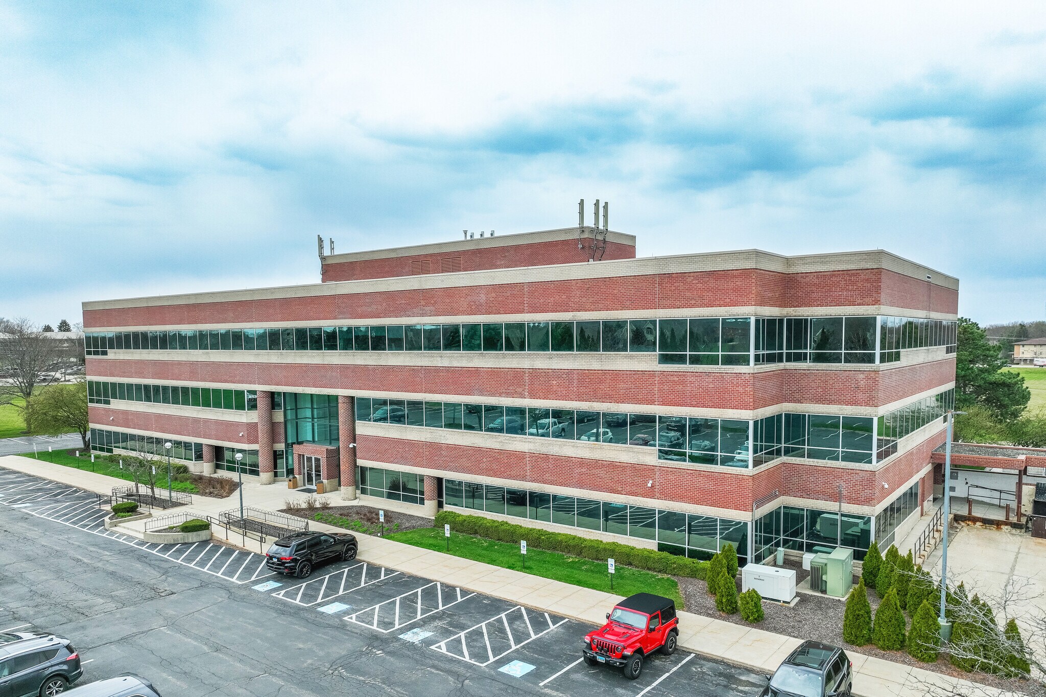 973 Featherstone Rd, Rockford, IL for sale Building Photo- Image 1 of 1
