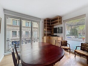 Office in Barcelona, Barcelona for lease Interior Photo- Image 2 of 31