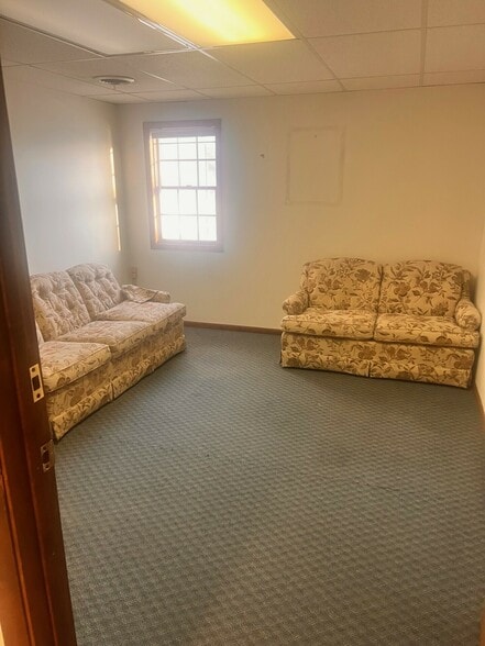 13349-13395 Snow Rd, Brook Park, OH for lease - Interior Photo - Image 2 of 6