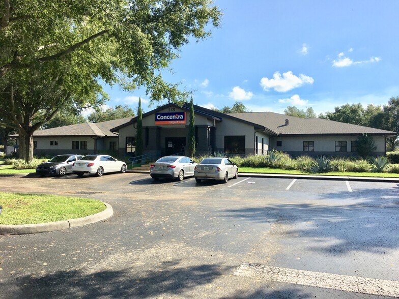 2221 SW 19th Ave Rd, Ocala, FL for sale - Building Photo - Image 1 of 1