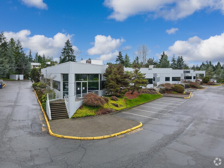 18211 NE 68th St, Redmond, WA for lease - Building Photo - Image 1 of 4