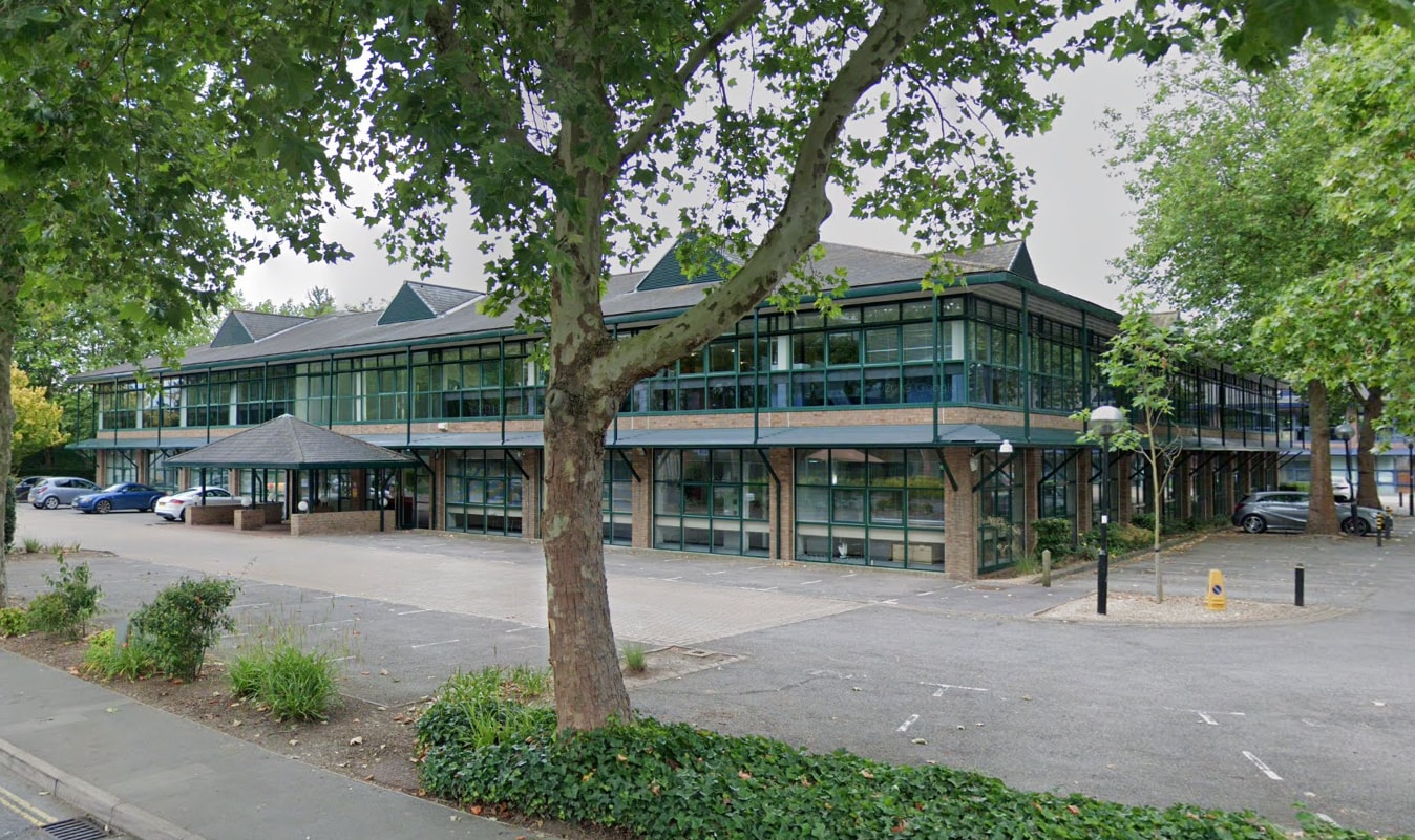 1 Roxborough Way, Maidenhead for sale Primary Photo- Image 1 of 2