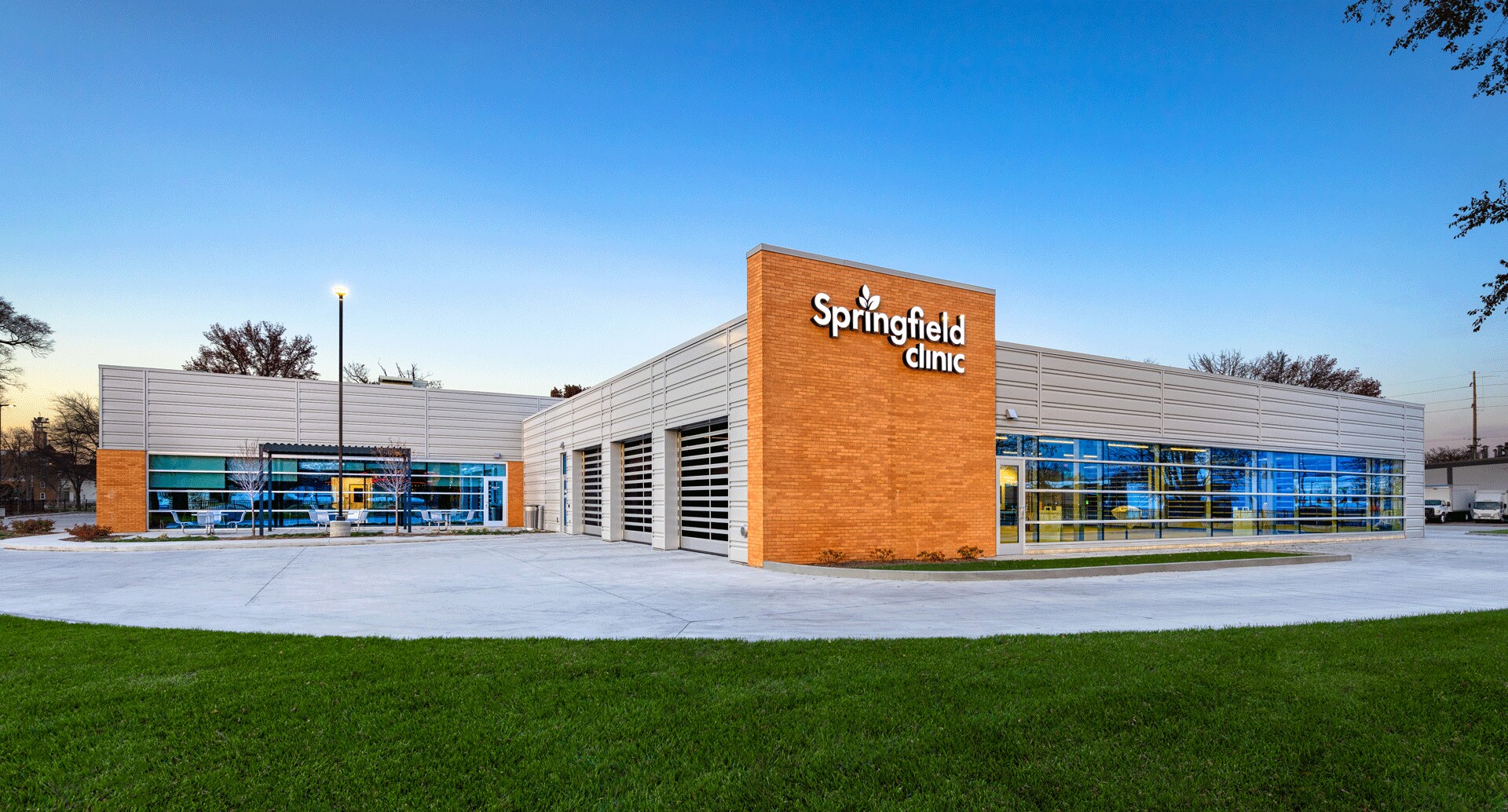 1351 S 8th St, Springfield, IL for sale Primary Photo- Image 1 of 1