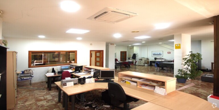 Retail in Tres Cantos, Madrid for lease Interior Photo- Image 1 of 2