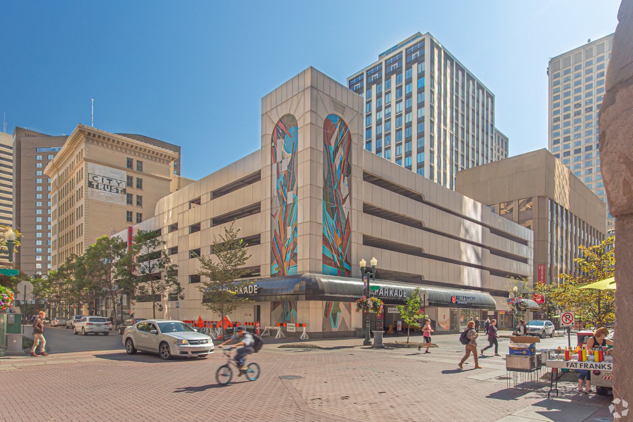 10135 100A St NW, Edmonton, AB for sale Primary Photo- Image 1 of 1