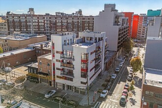 32-04 38th Ave, Long Island City, NY for lease Building Photo- Image 1 of 15