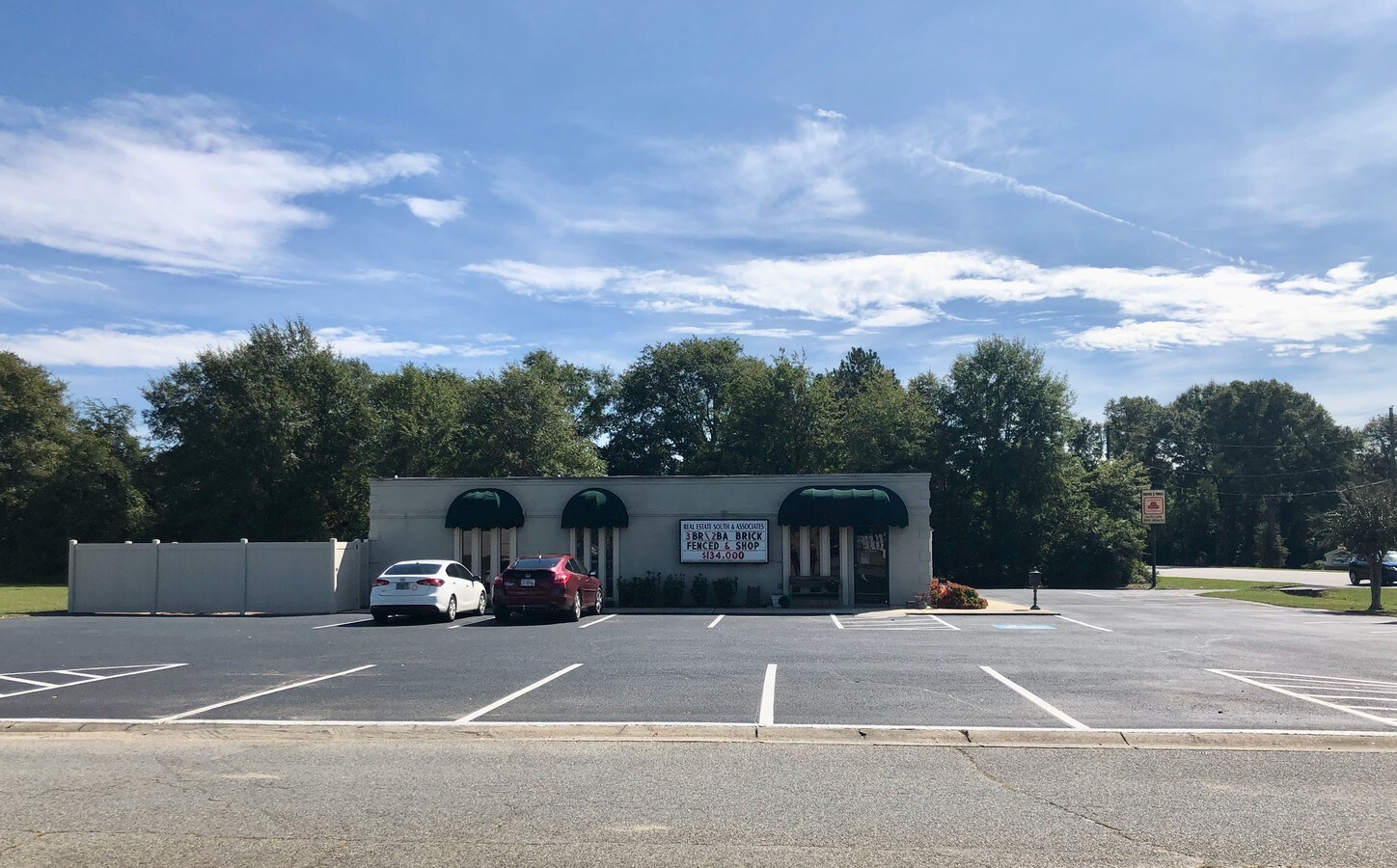 201 W White Rd, Byron, GA 31008