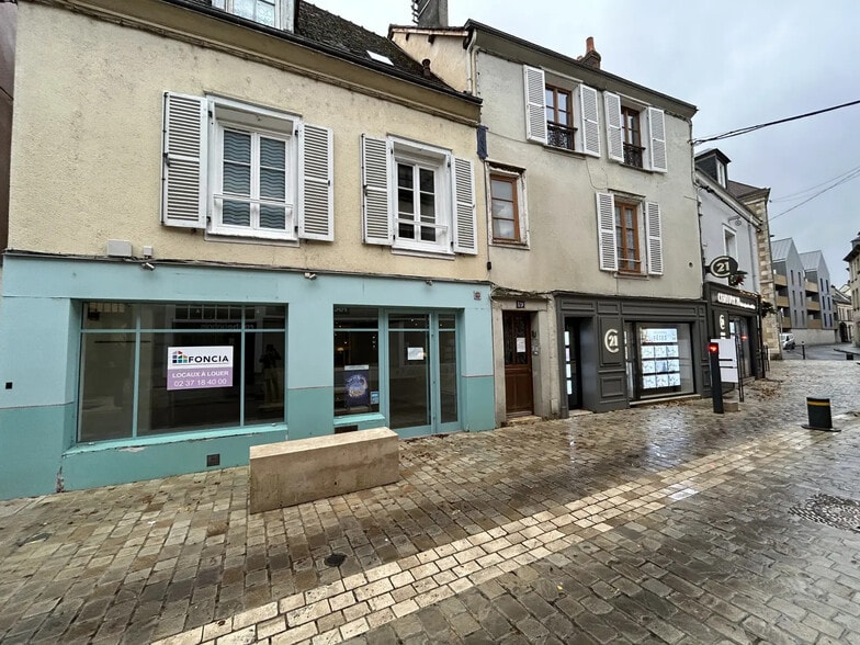 17 Rue Daniel Boutet, Chartres for lease - Building Photo - Image 1 of 5