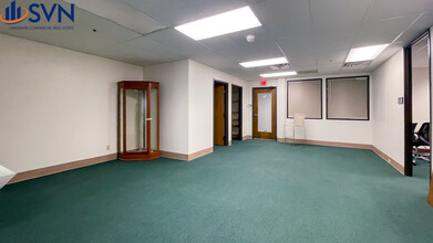 1750 E Main St, St Charles, IL for lease Interior Photo- Image 2 of 4