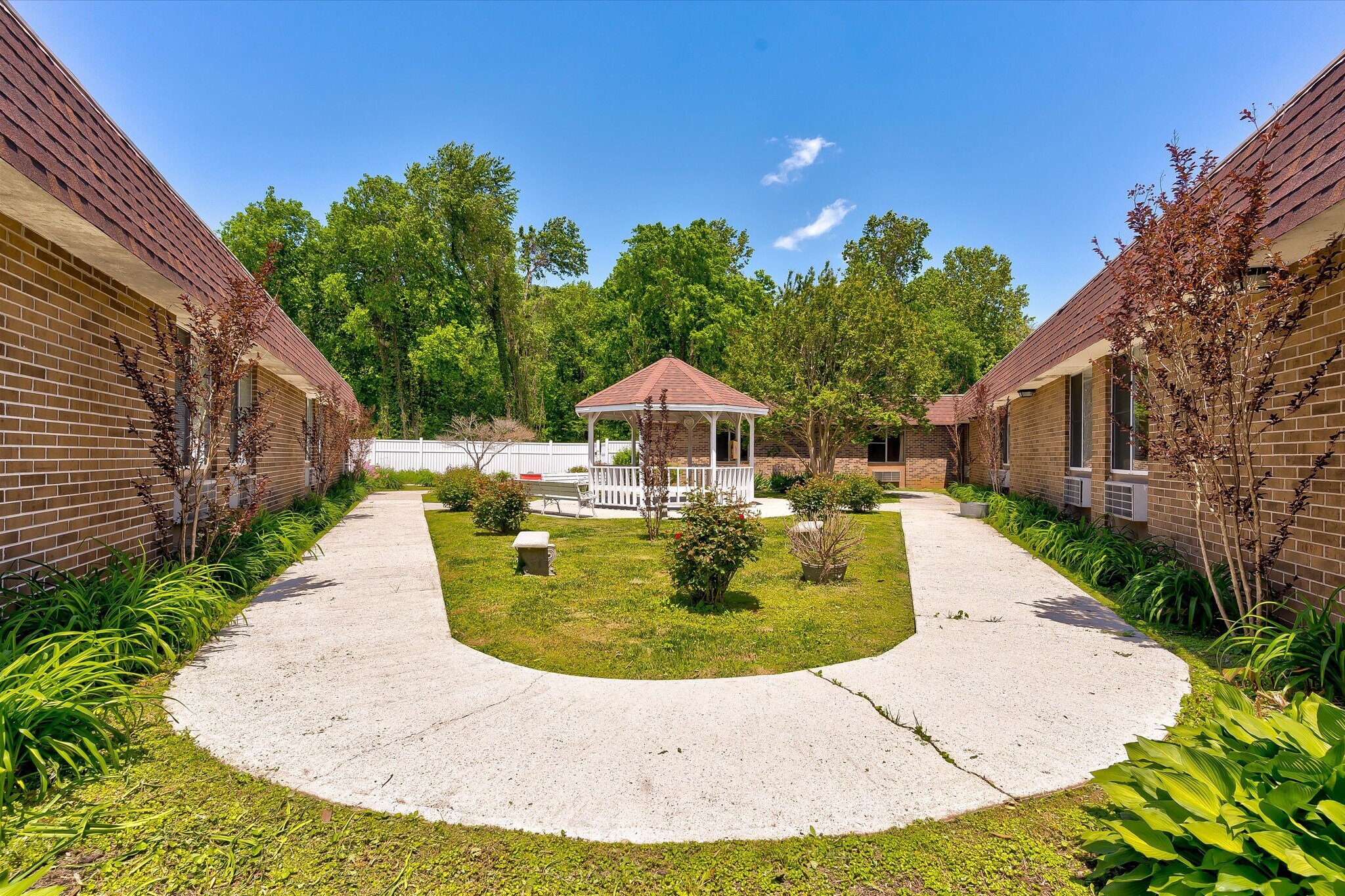 240 Hannah Rd, Harriman, TN 37748 Harriman Care and Rehabilitation