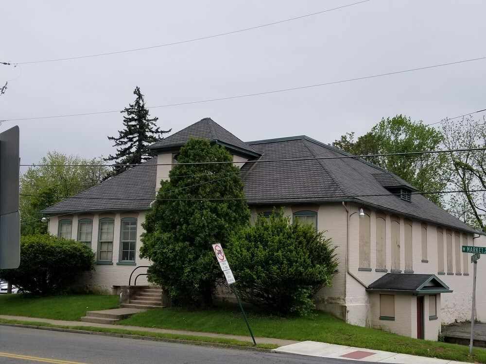 1825 W Market St, Bethlehem, PA 18018