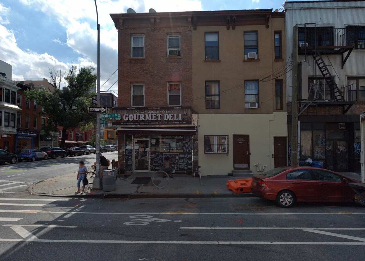 992 Bedford Ave, Brooklyn, NY 11205