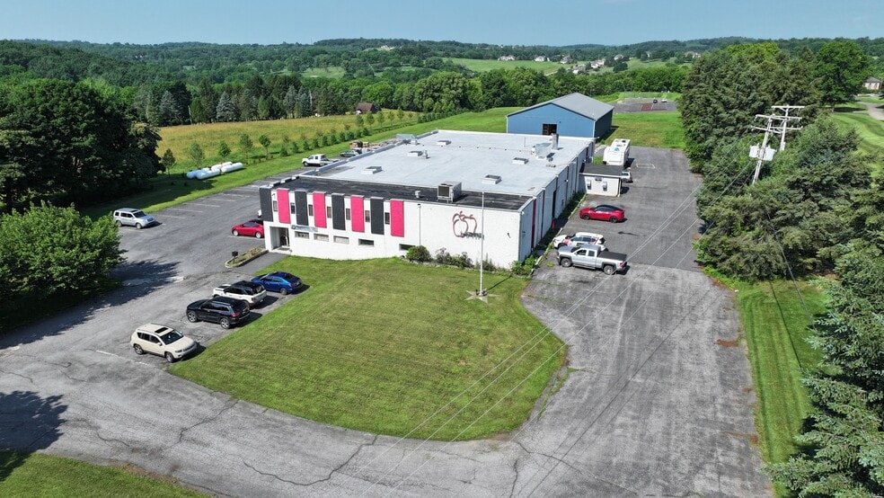 231 Moorestown Dr, Bath, PA for sale - Building Photo - Image 2 of 96