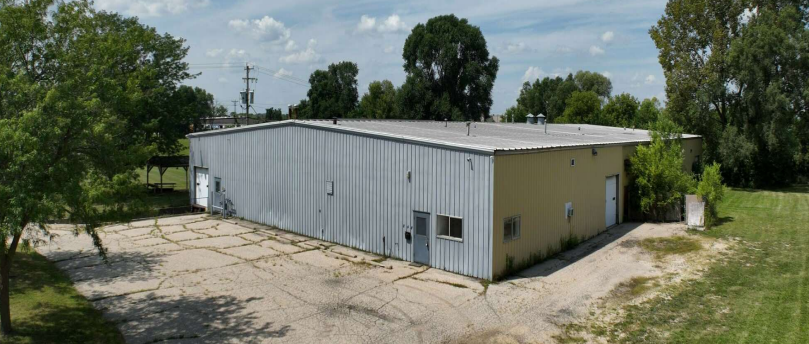 848 E Commercial Ave, Whitewater, WI for sale - Building Photo - Image 1 of 11