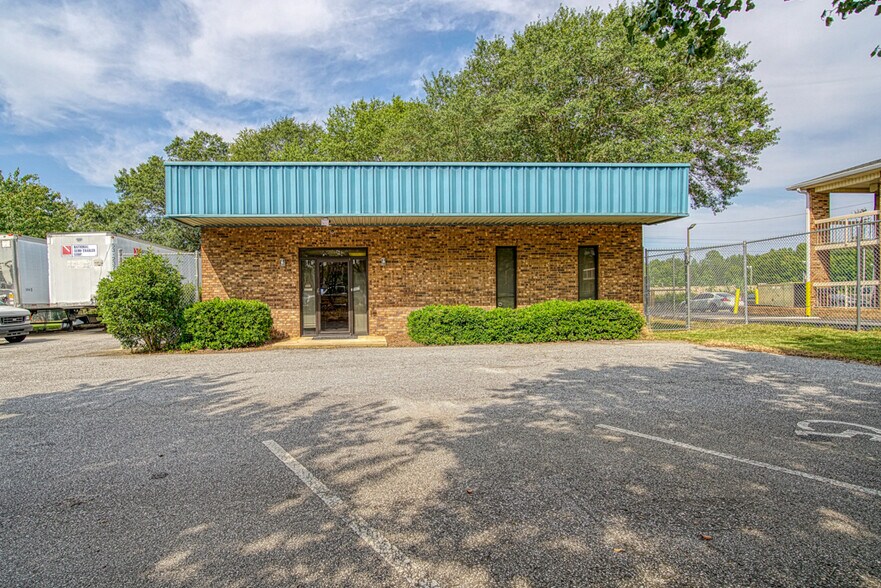 2380 New Cut Cir Spartanburg Sc 29303 Flex For Sale Loopnet Com