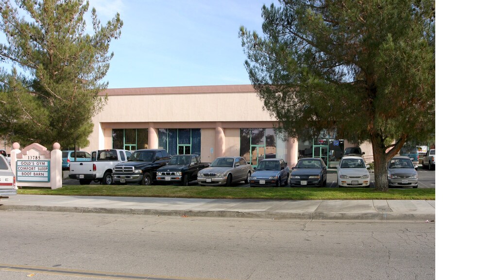 13785 Park Ave Victorville Ca 92392 Freestanding Property For