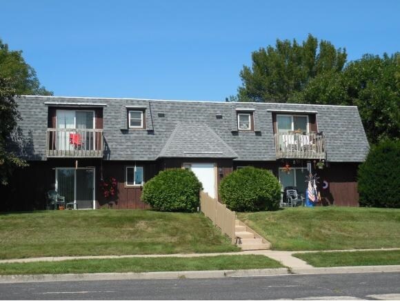 201 Weed St, Fox Lake, WI for sale - Building Photo - Image 1 of 1