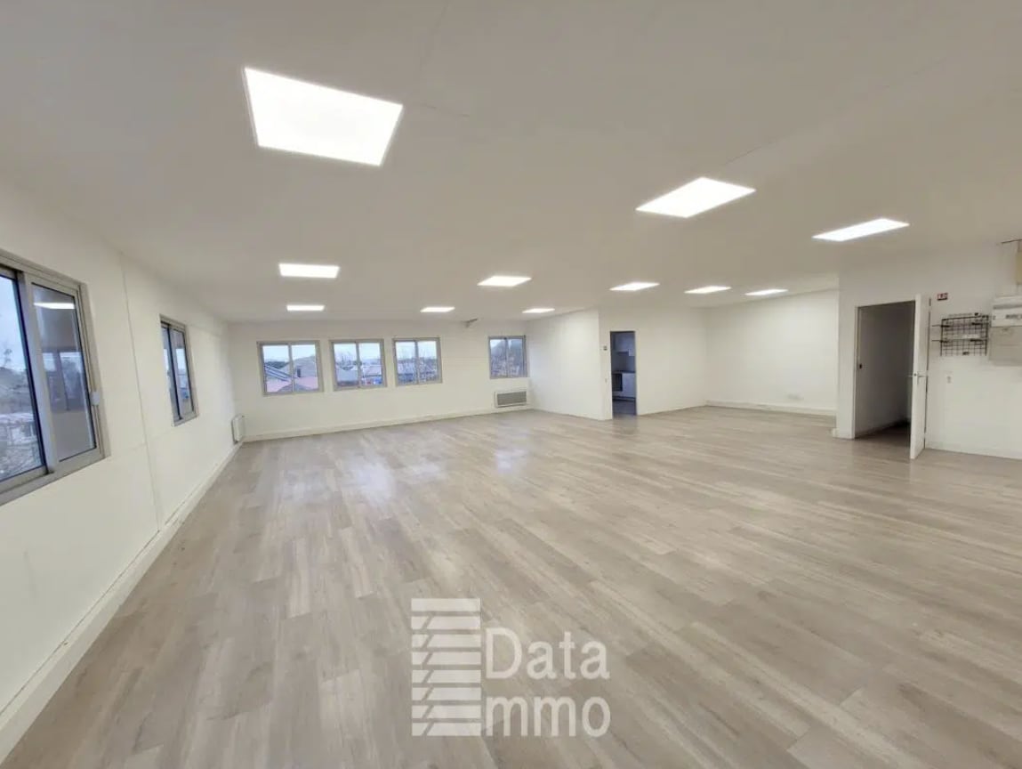 Boulevard Louis Armand, Neuilly-sur-Marne for lease Interior Photo- Image 1 of 16