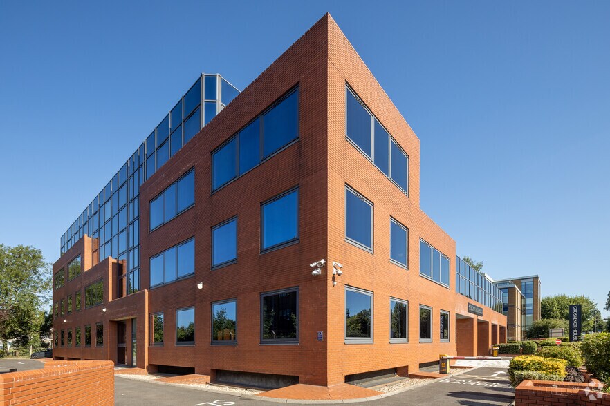 65-71 London Rd, Redhill for lease - Building Photo - Image 3 of 25