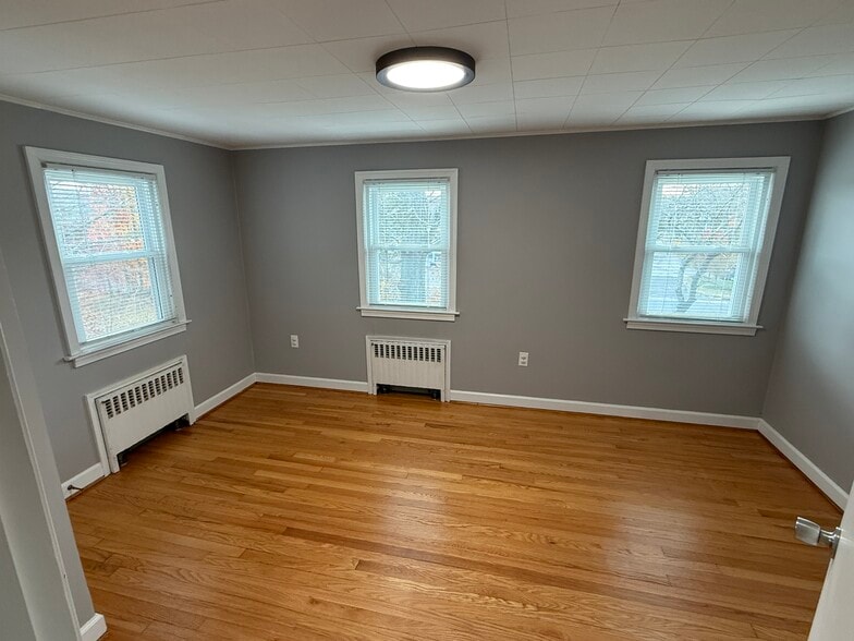 241 Albany Tpke, Canton, CT for lease - Building Photo - Image 2 of 10