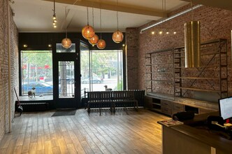 5662-5666 Rue Sherbrooke O, Montréal, QC for lease Interior Photo- Image 1 of 1