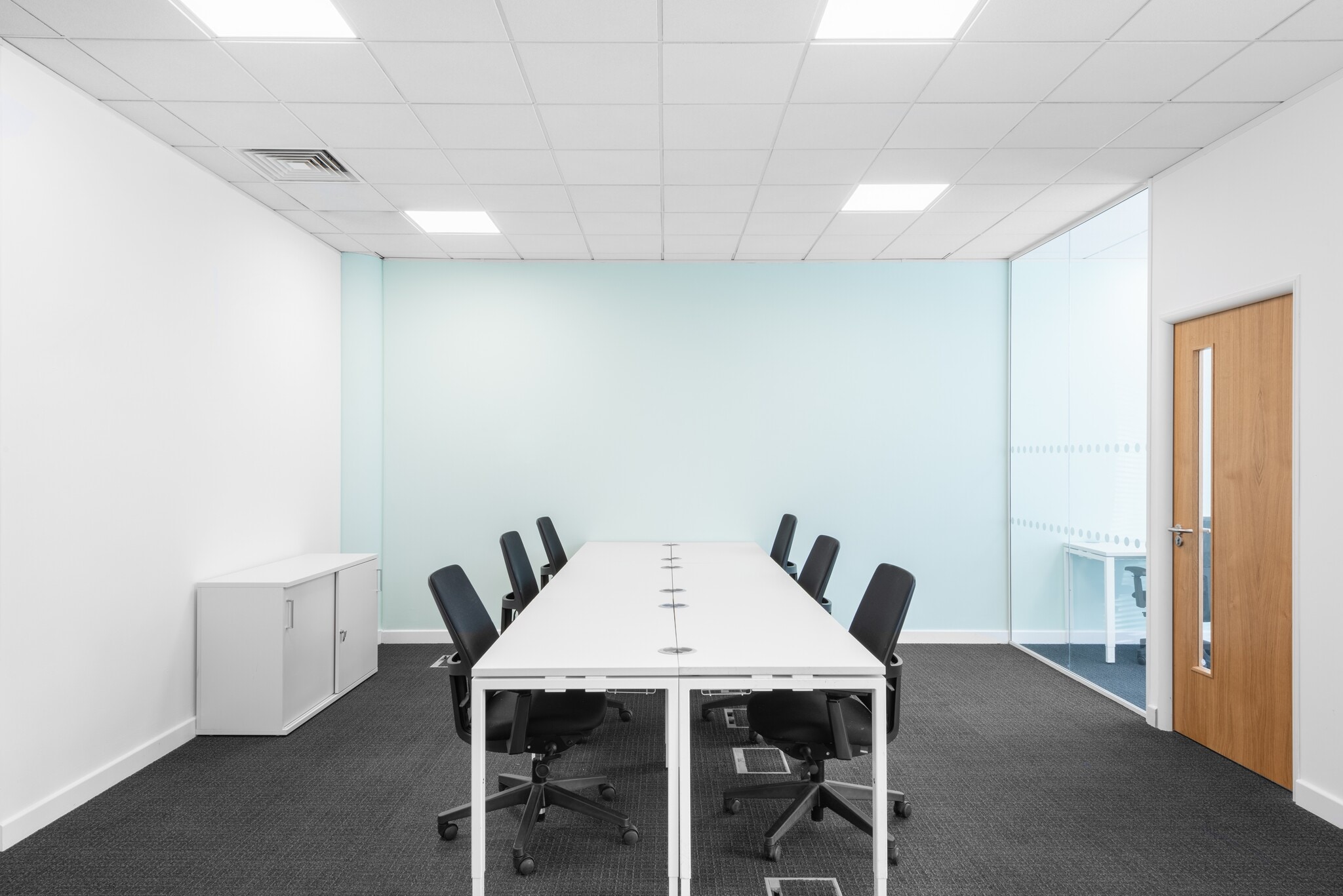 3000 Aviator Way, Manchester for lease Interior Photo- Image 1 of 9