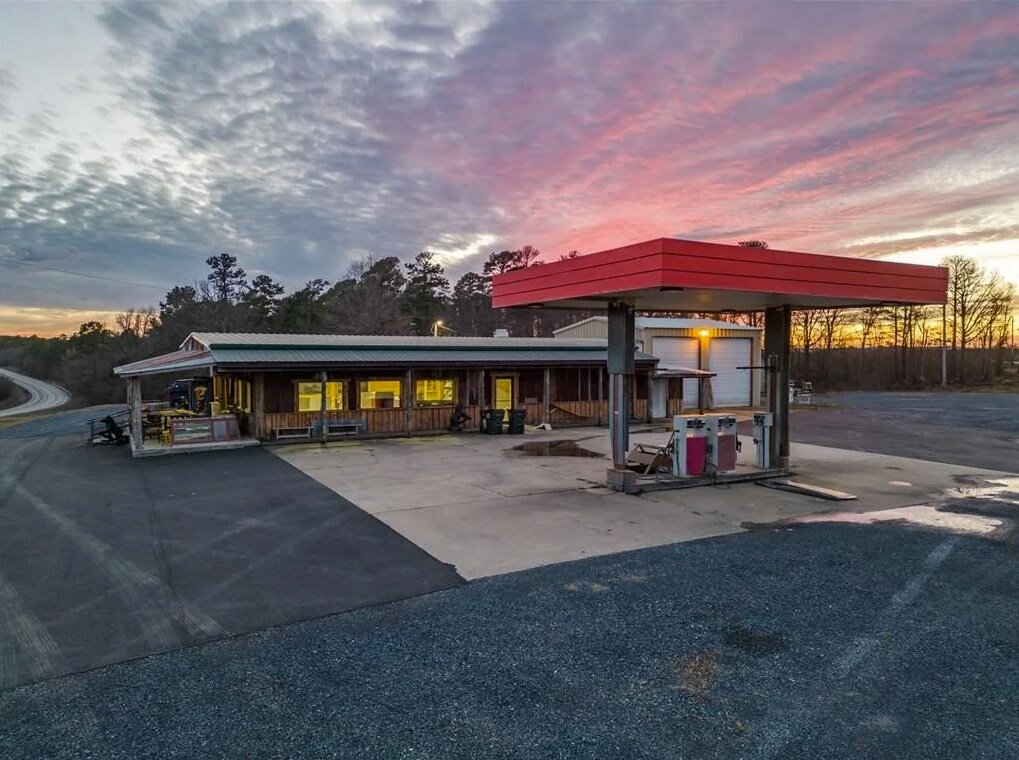 28 Indian Hwy 144, Broken Bow, OK for sale Primary Photo- Image 1 of 68