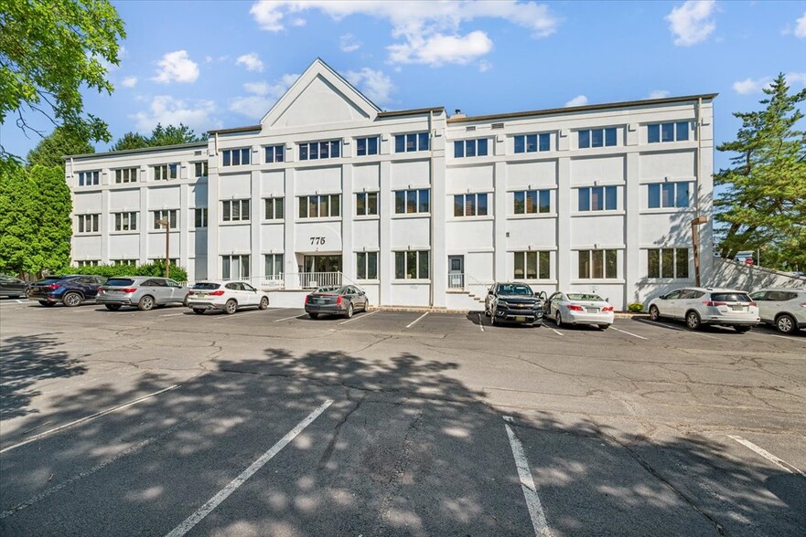 775 Mountain Blvd, Watchung, NJ for lease - Building Photo - Image 3 of 23