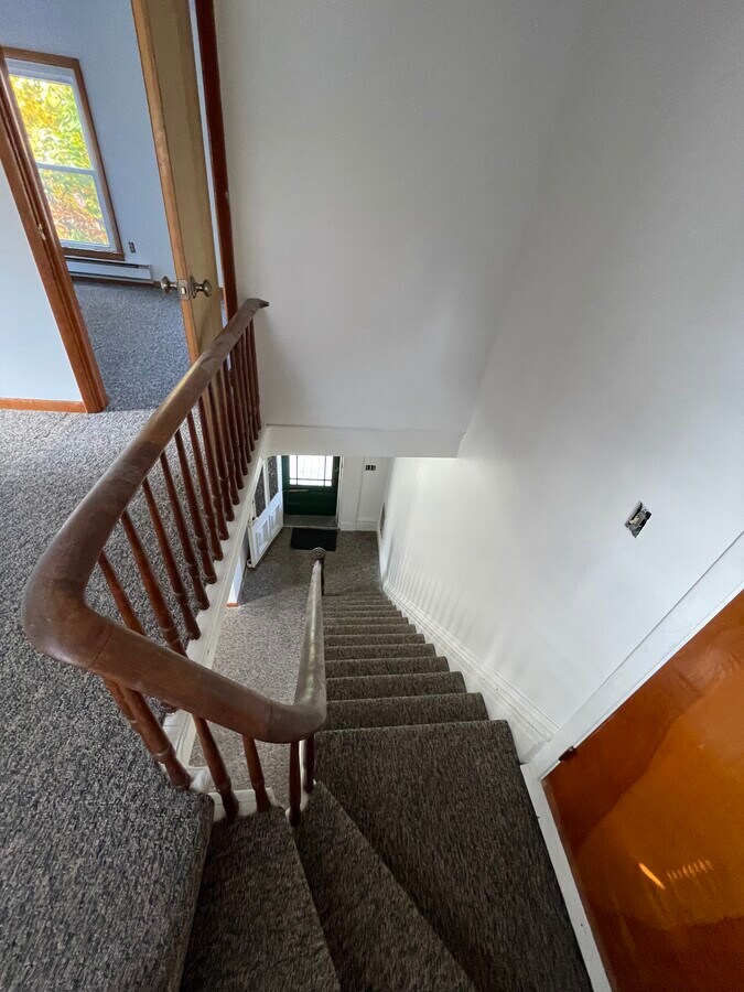 1300 S Schodack Rd, Castleton On Hudson, NY 12033