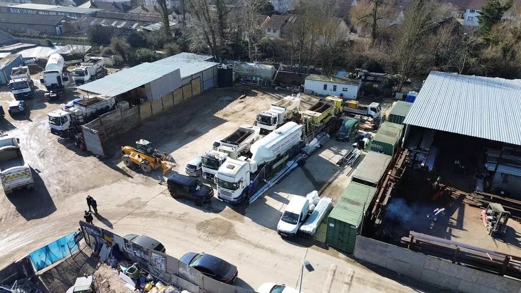 2 Trout Rd, West Drayton for sale Building Photo- Image 1 of 1