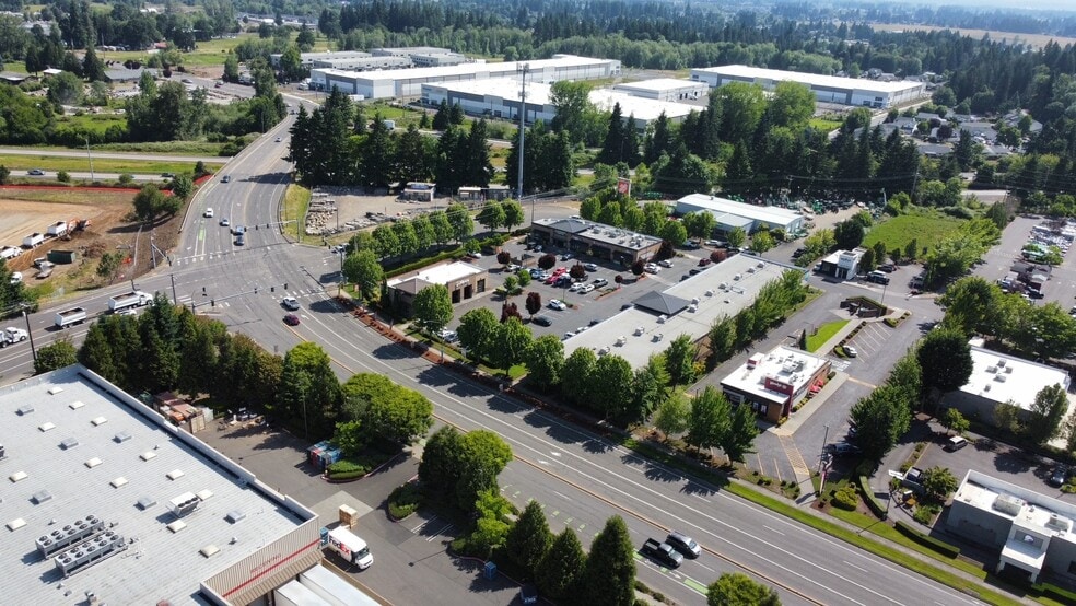 8720 NE Centerpointe Dr, Vancouver, WA for lease - Building Photo - Image 3 of 5