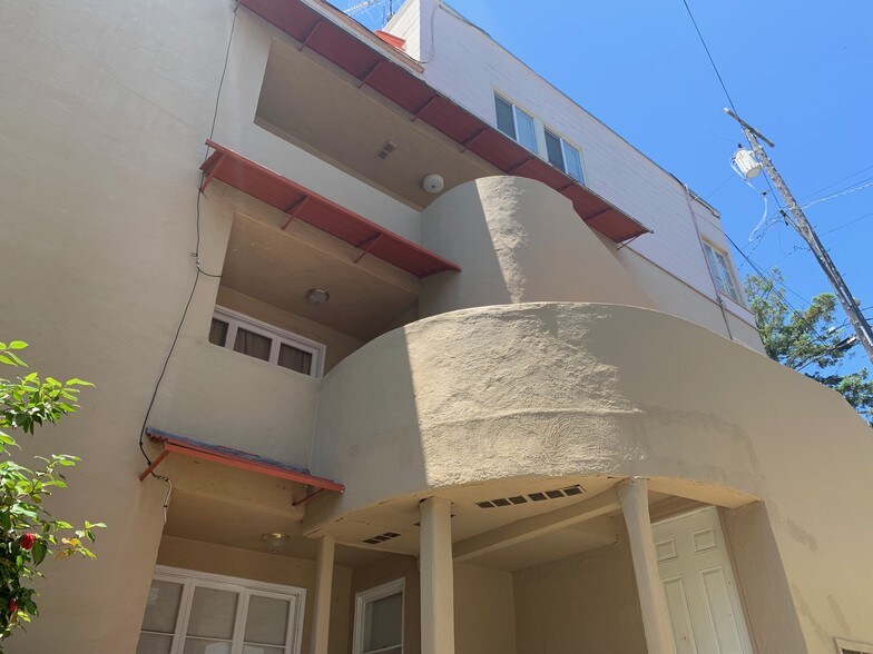 33 Home Pl E, Oakland, CA for sale - Building Photo - Image 1 of 1