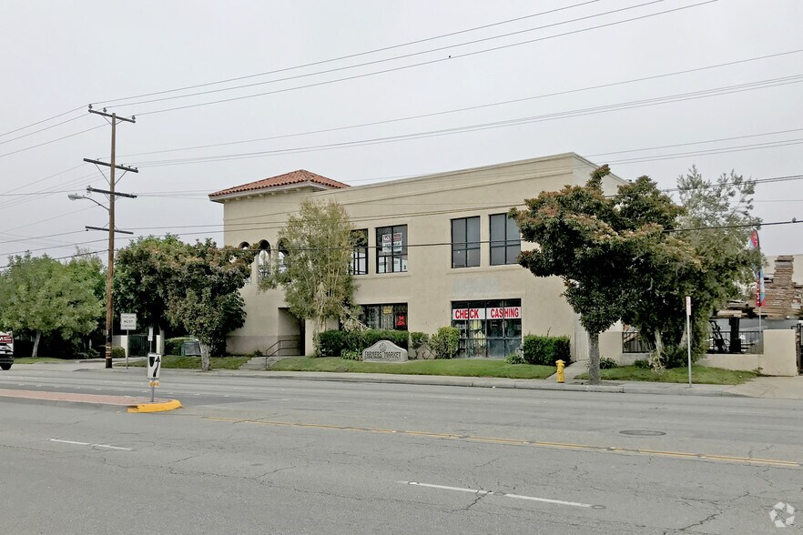 7500-7532 Rosecrans Ave, Paramount, CA for lease - Primary Photo - Image 1 of 6